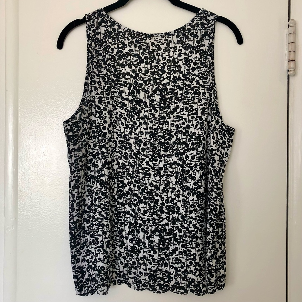 Patterned Tank Top - Picture 2 of 5
